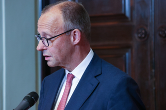 frankreich,-großbritannien-planen-stützpunkte-in-der-ukraine